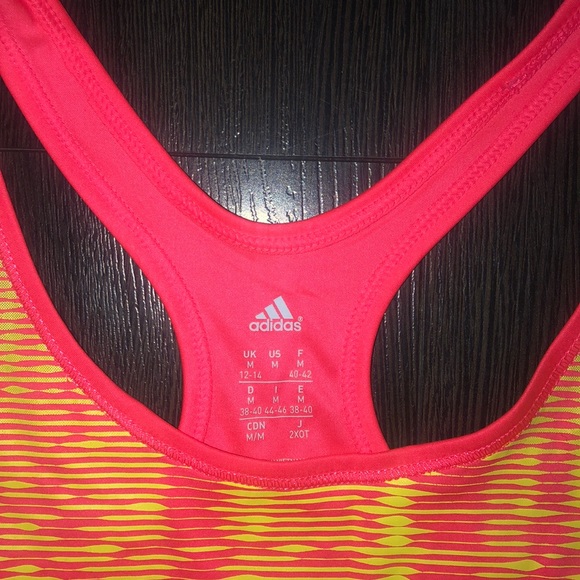 Sleeveless Workout Top - Picture 3 of 3